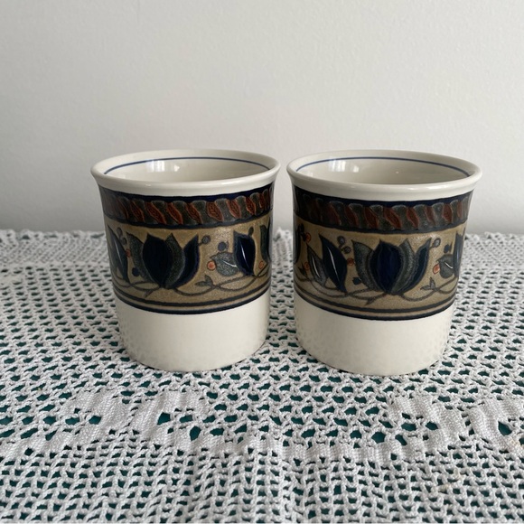 Mikasa Cream and Navy Leaf Design Mugs Arabella Collection - Picture 3 of 10